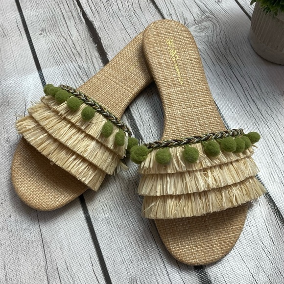 BCBGENERATION Genna Straw Pom Pom Slides - Picture 1 of 9